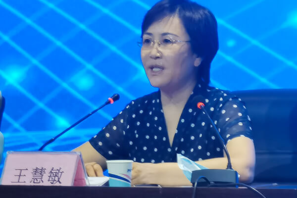 市委副書記、市委教育工作領(lǐng)導(dǎo)小組組長(zhǎng)王慧敏