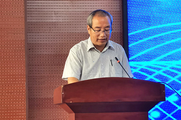 *教師團(tuán)隊(duì)代表——魏子貴發(fā)言