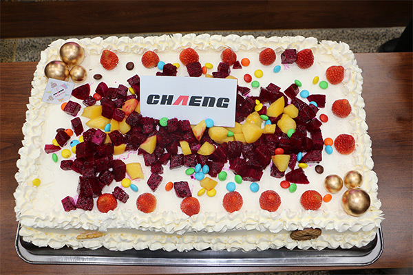 新鄉(xiāng)長(zhǎng)城機(jī)械舉辦慶三八蛋糕DIY活動(dòng)現(xiàn)場(chǎng) 新鄉(xiāng)長(zhǎng)城機(jī)械舉辦慶三八蛋糕DIY活動(dòng)現(xiàn)場(chǎng)